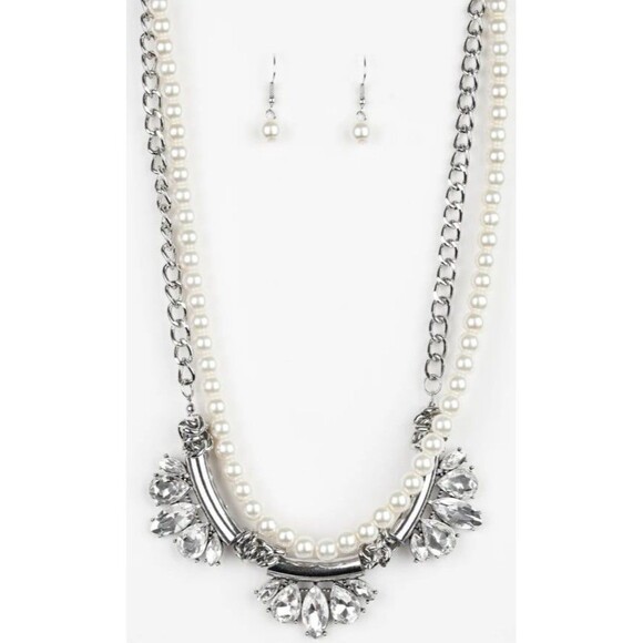 Bow Before The Queen - Paparazzi Accessories - White Pearls and Rhinestone Neckl - Picture 2 of 4